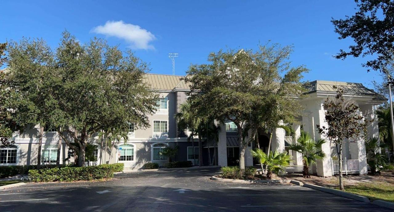 Surestay Plus Hotel By Best Western Vero Beach Kültér fotó